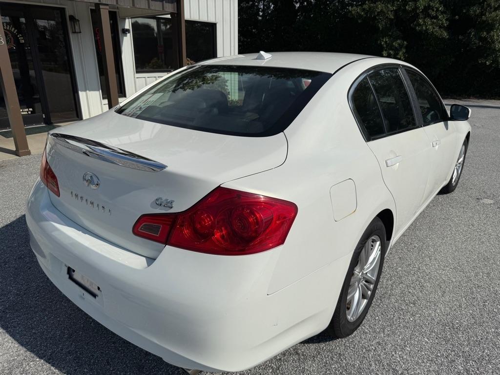 Infiniti G25 Sedan 4dr Journey RWD 2011