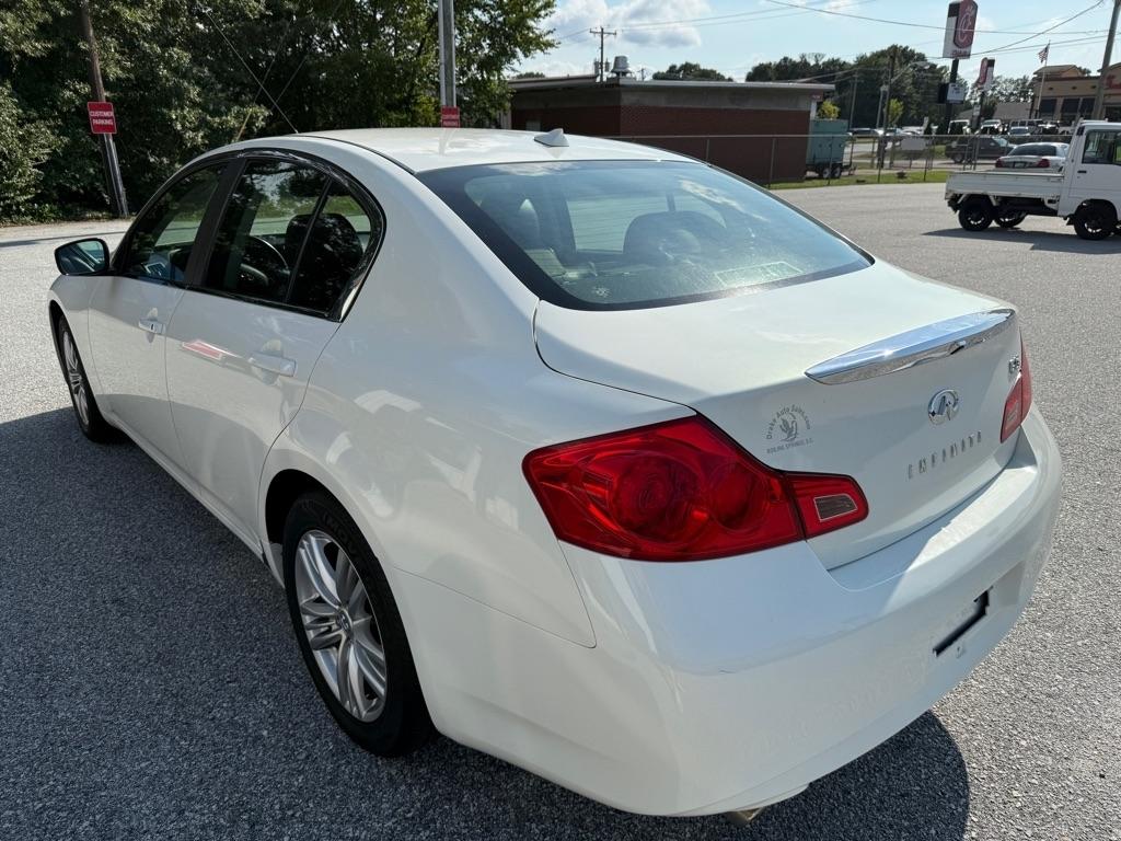 Infiniti G25 Sedan 4dr Journey RWD 2011
