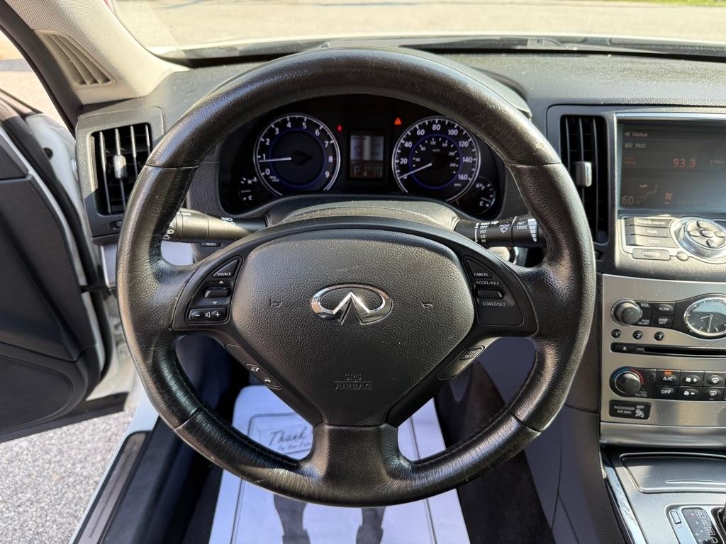 Infiniti G25 Sedan 4dr Journey RWD 2011