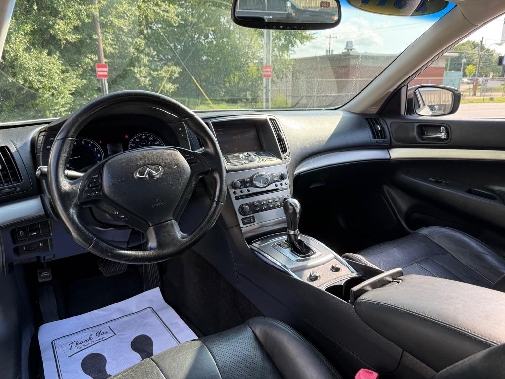 Infiniti G25 Sedan 4dr Journey RWD 2011