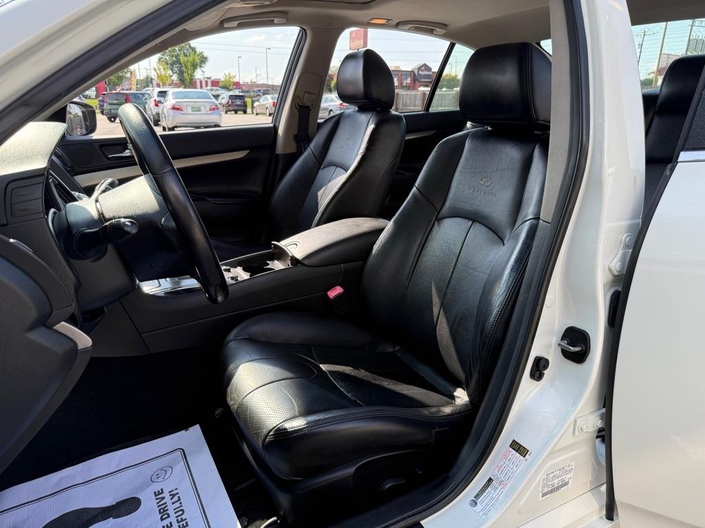 Infiniti G25 Sedan 4dr Journey RWD 2011