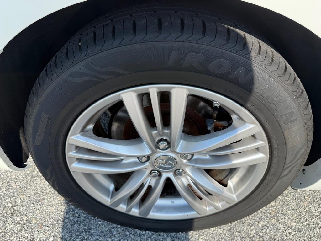 Infiniti G25 Sedan 4dr Journey RWD 2011