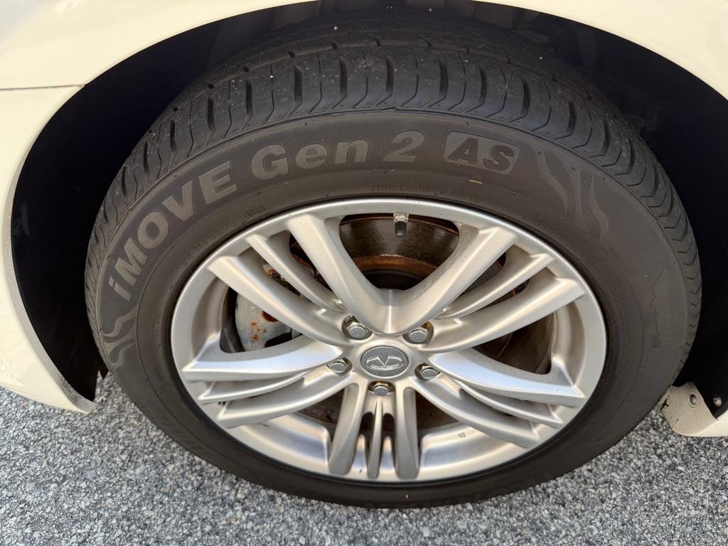 Infiniti G25 Sedan 4dr Journey RWD 2011