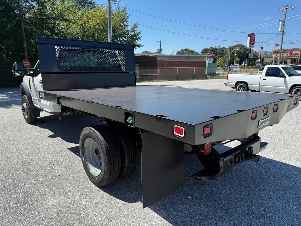Ford Super Duty F-450 DRW XLT 2WD Reg Cab 145" WB 60" CA 2017