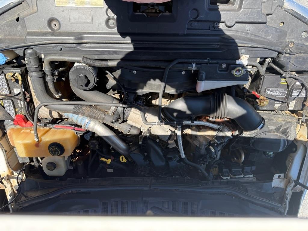 Ford Super Duty F-450 DRW XLT 2WD Reg Cab 145" WB 60" CA 2017