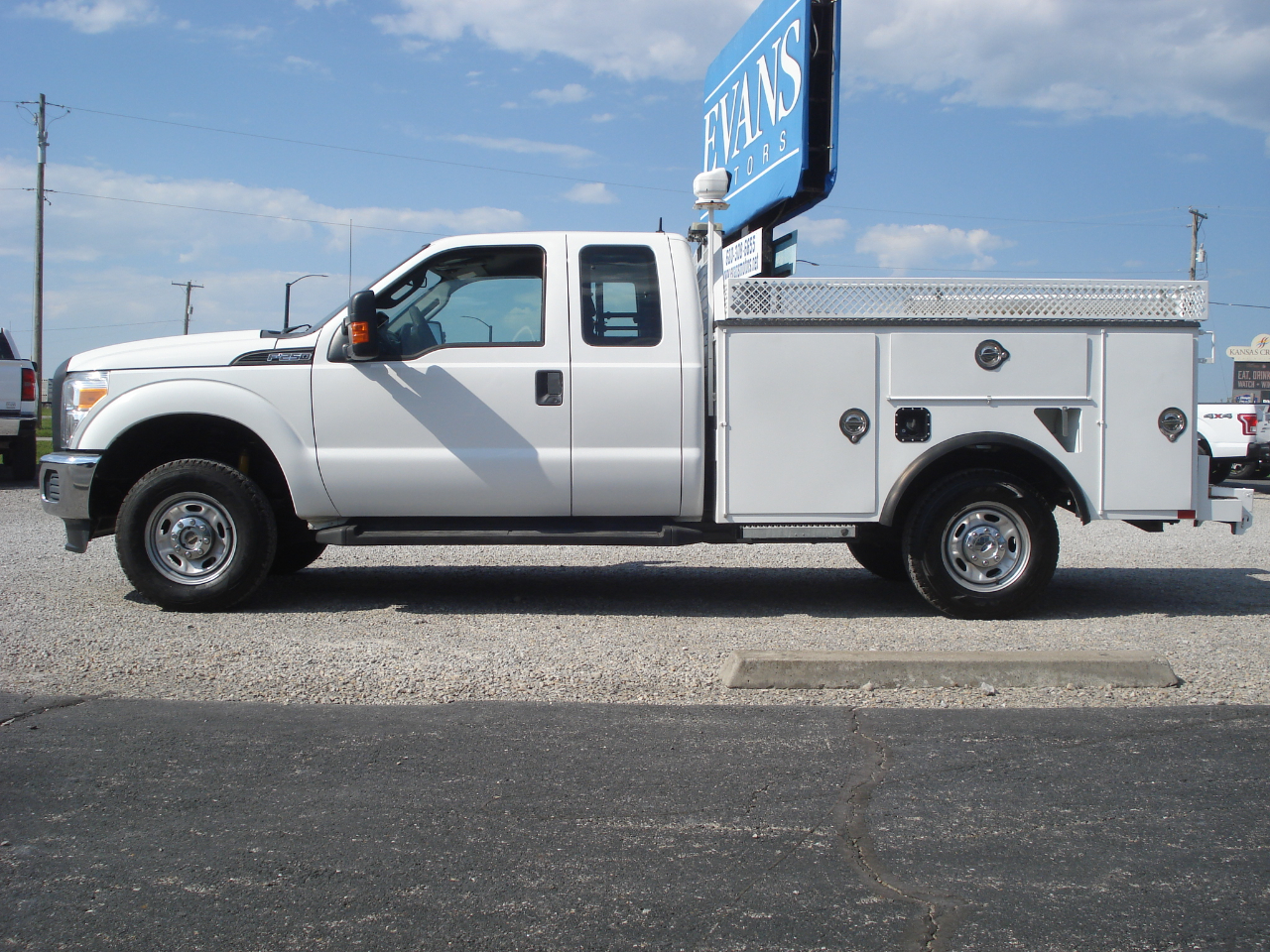 Ford F-250 SD XL SuperCab Long Bed 4WD 2016 Ford F-250 SD XL SuperCab Long Bed 4WD 2016