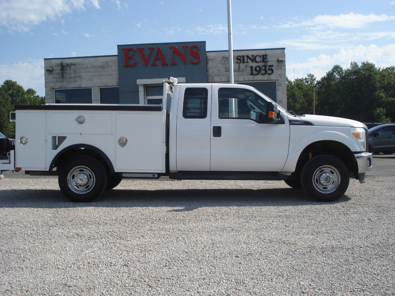 Ford F-250 SD XL SuperCab Long Bed 4WD 2016 Ford F-250 SD XL SuperCab Long Bed 4WD 2016