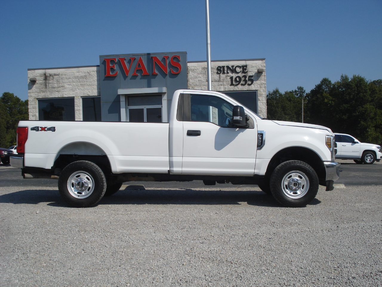 2019 Ford F-350 SD XL 4WD REGULAR CAB LONG BED / SINGLE WHEEL