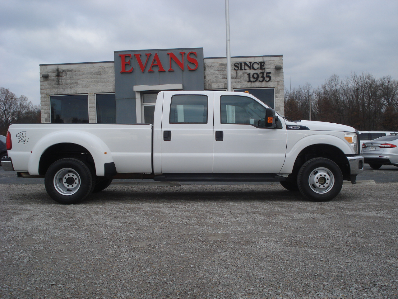2016 Ford F-350 SD XL Crew Cab Long Bed DRW 4WD