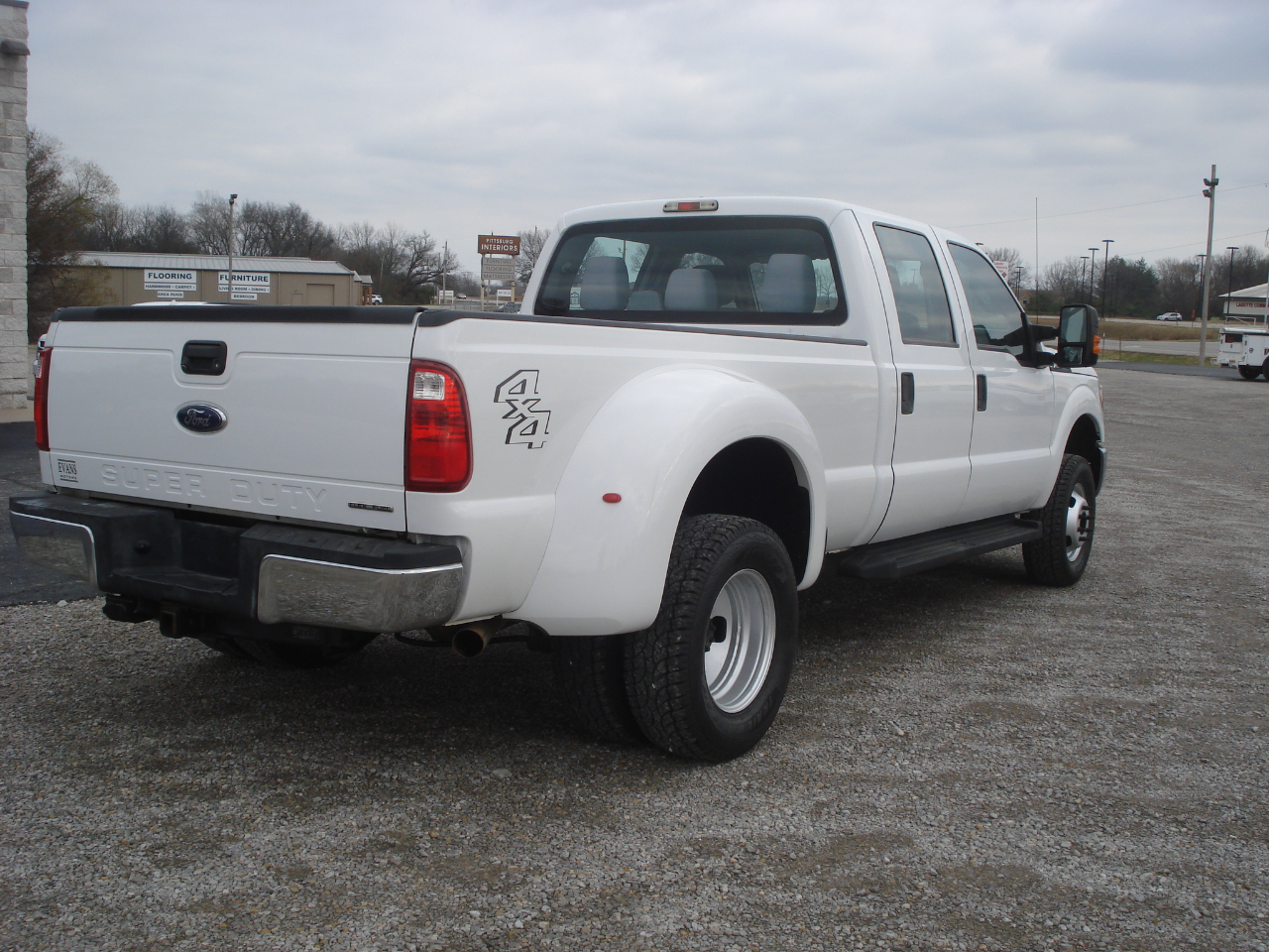 Ford F-350 SD XL Crew Cab Long Bed DRW 4WD 2016