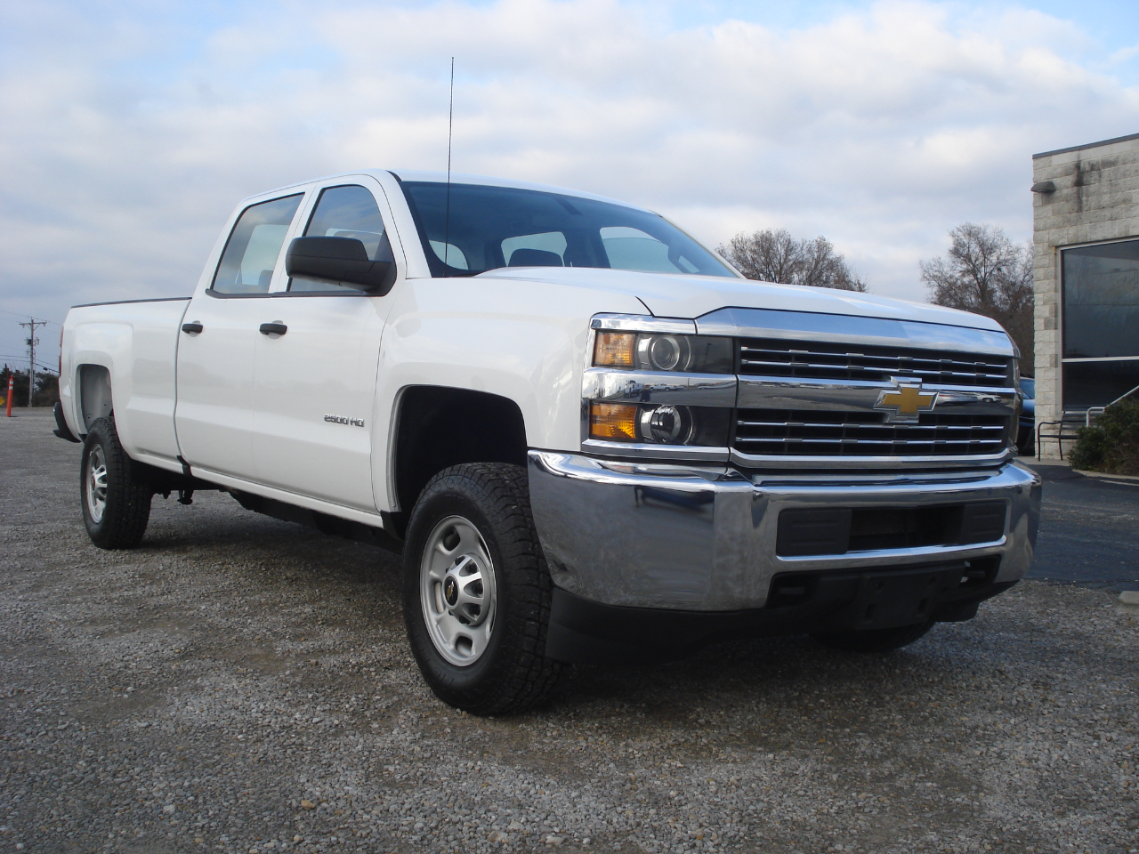 2017 Chevrolet Silverado 2500HD photo 2