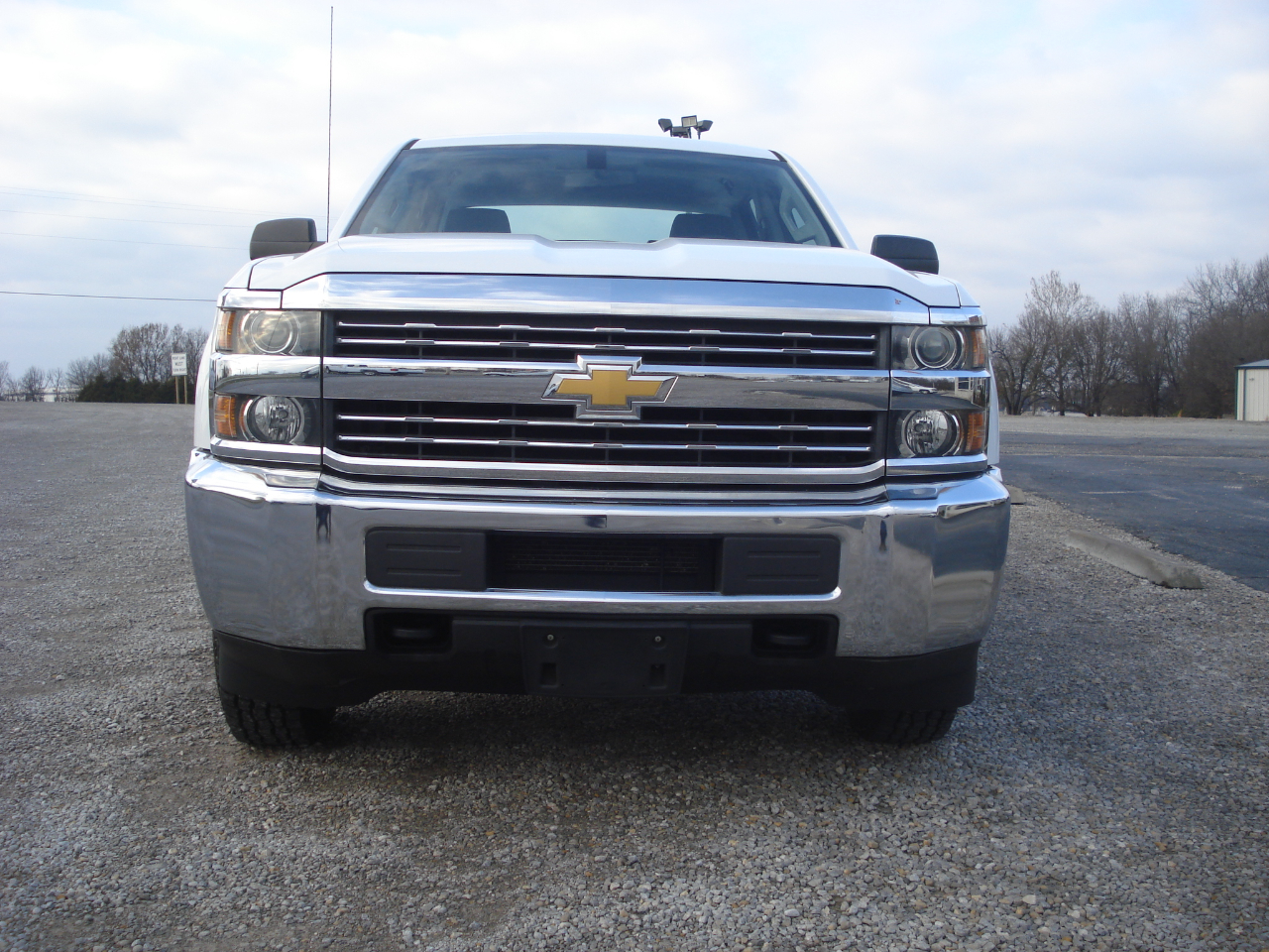 2017 Chevrolet Silverado 2500HD photo 3