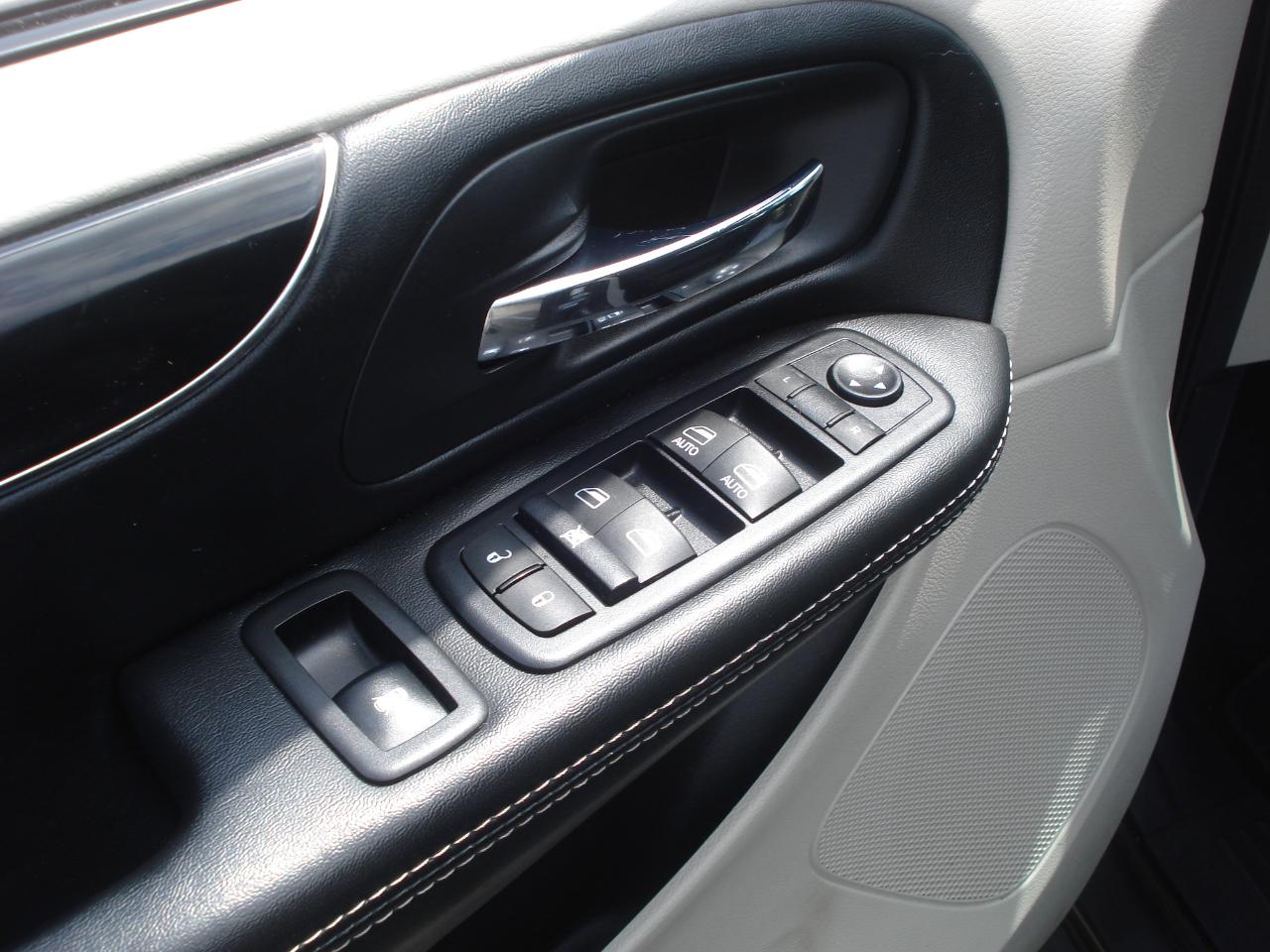 Dodge Grand Caravan SE 2016