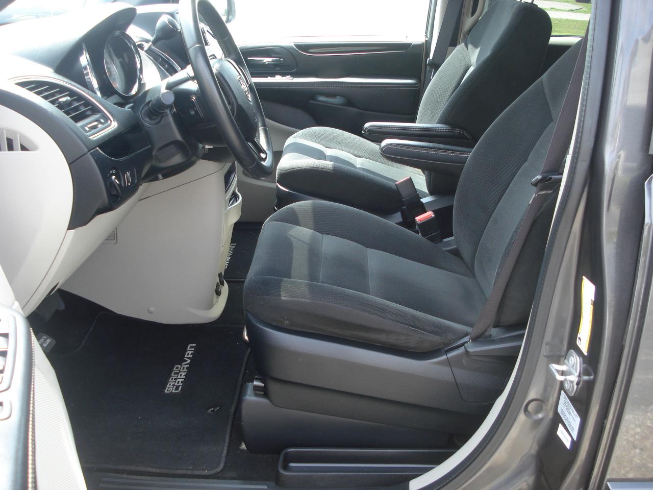 Dodge Grand Caravan SE 2016