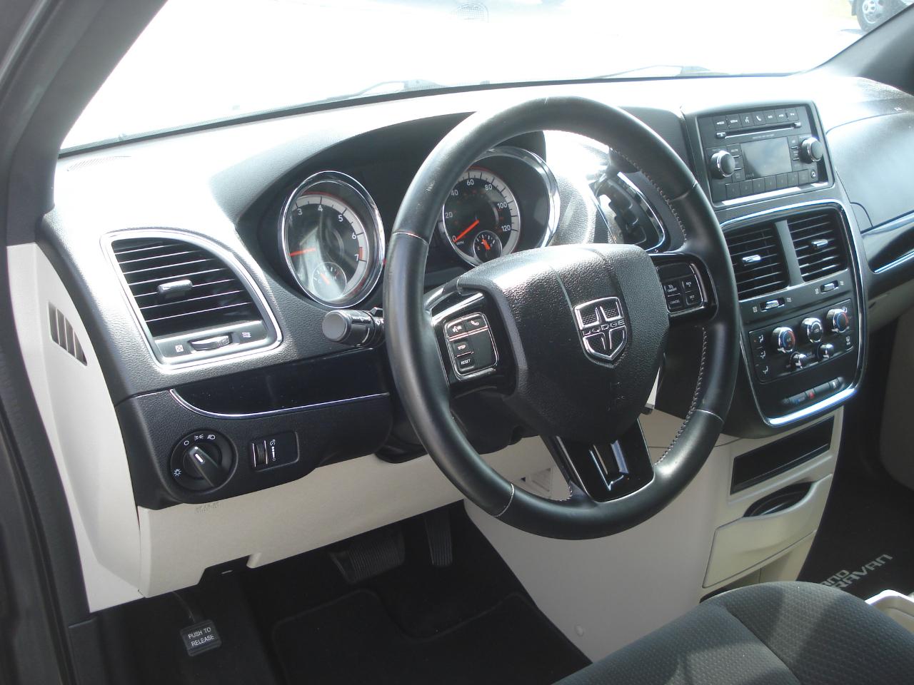 Dodge Grand Caravan SE 2016