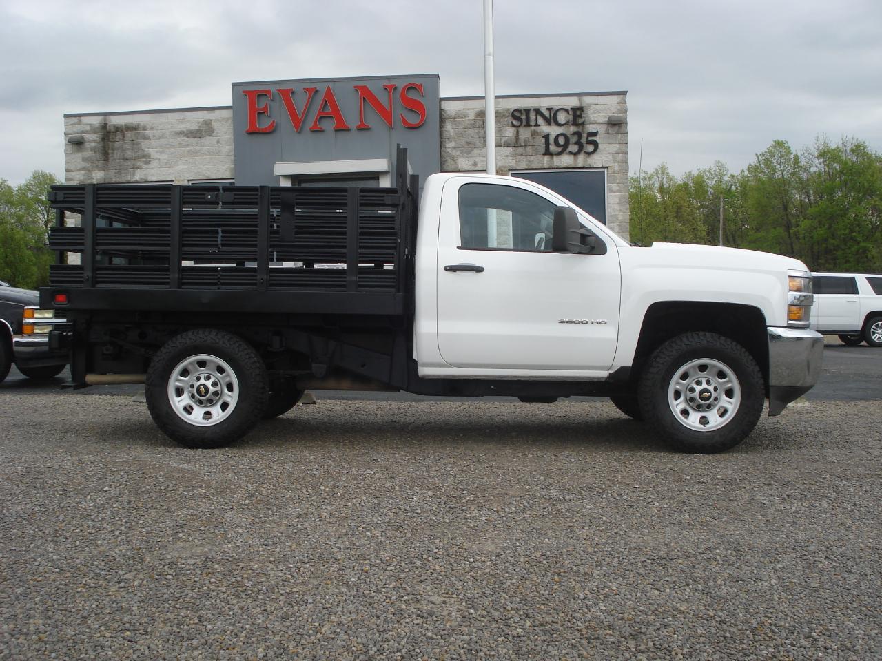 2015 Chevrolet Silverado 3500HD 2DR Long Box 4WD SINGLE WHEEL