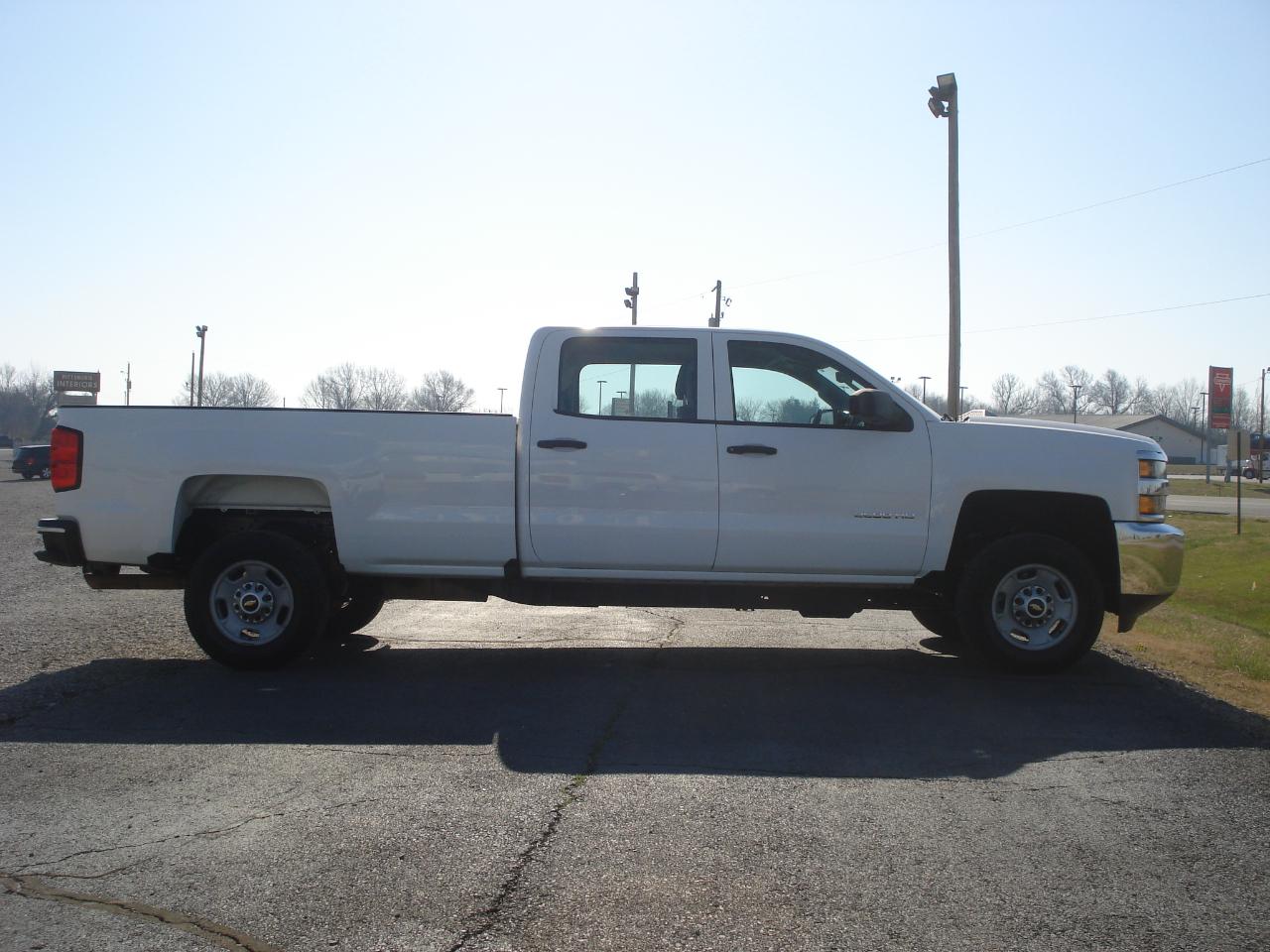 2017 Chevrolet Silverado 2500HD 4DR Crew Cab Long Box 2WD