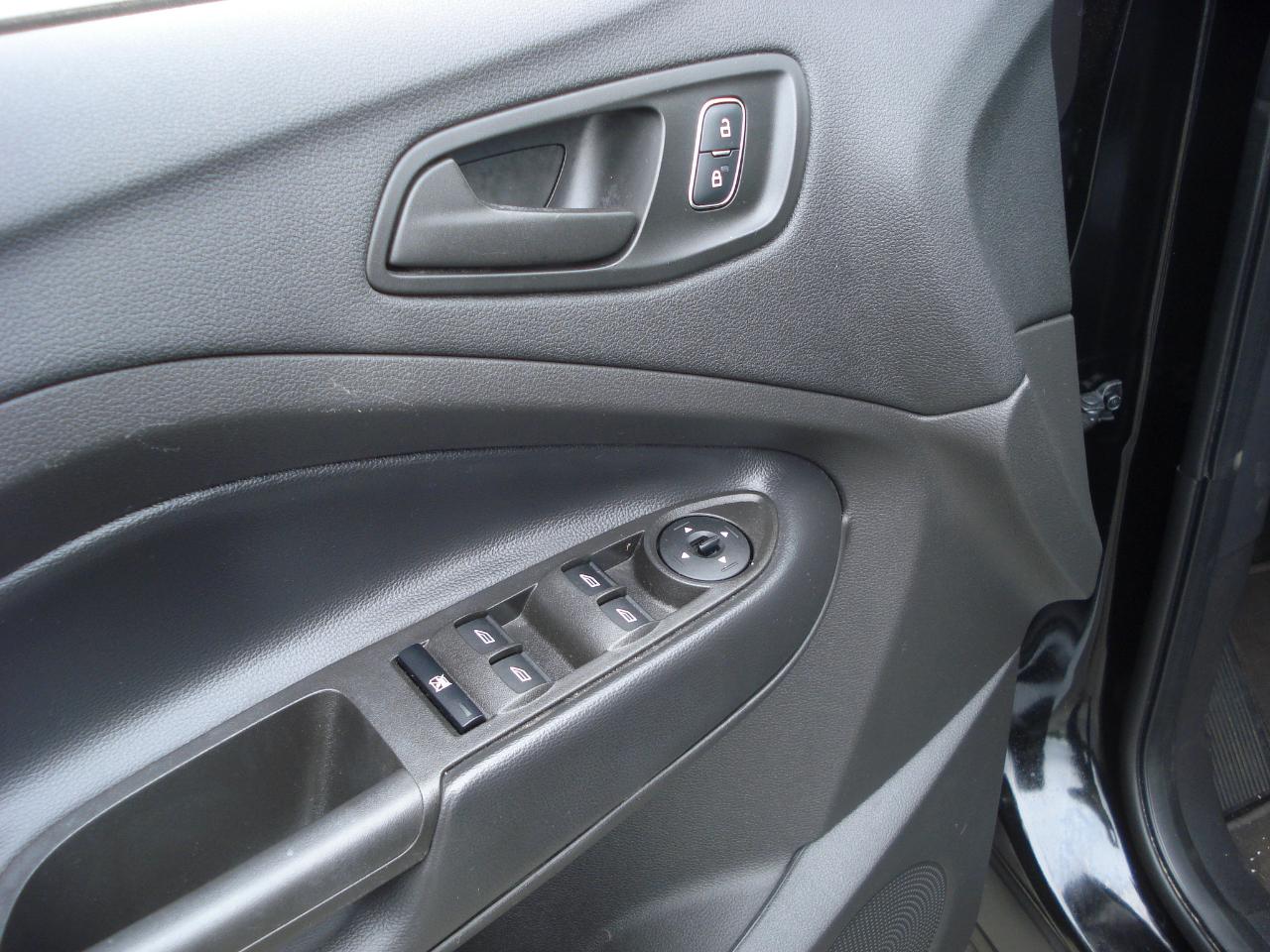 Ford Escape S FWD 2018