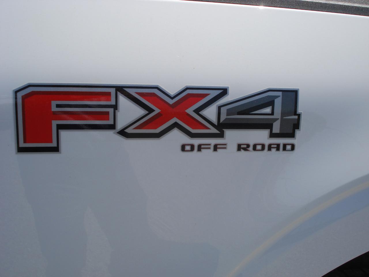 Ford F-150 XL SuperCrew 5.5-ft. Bed 4WD 2022