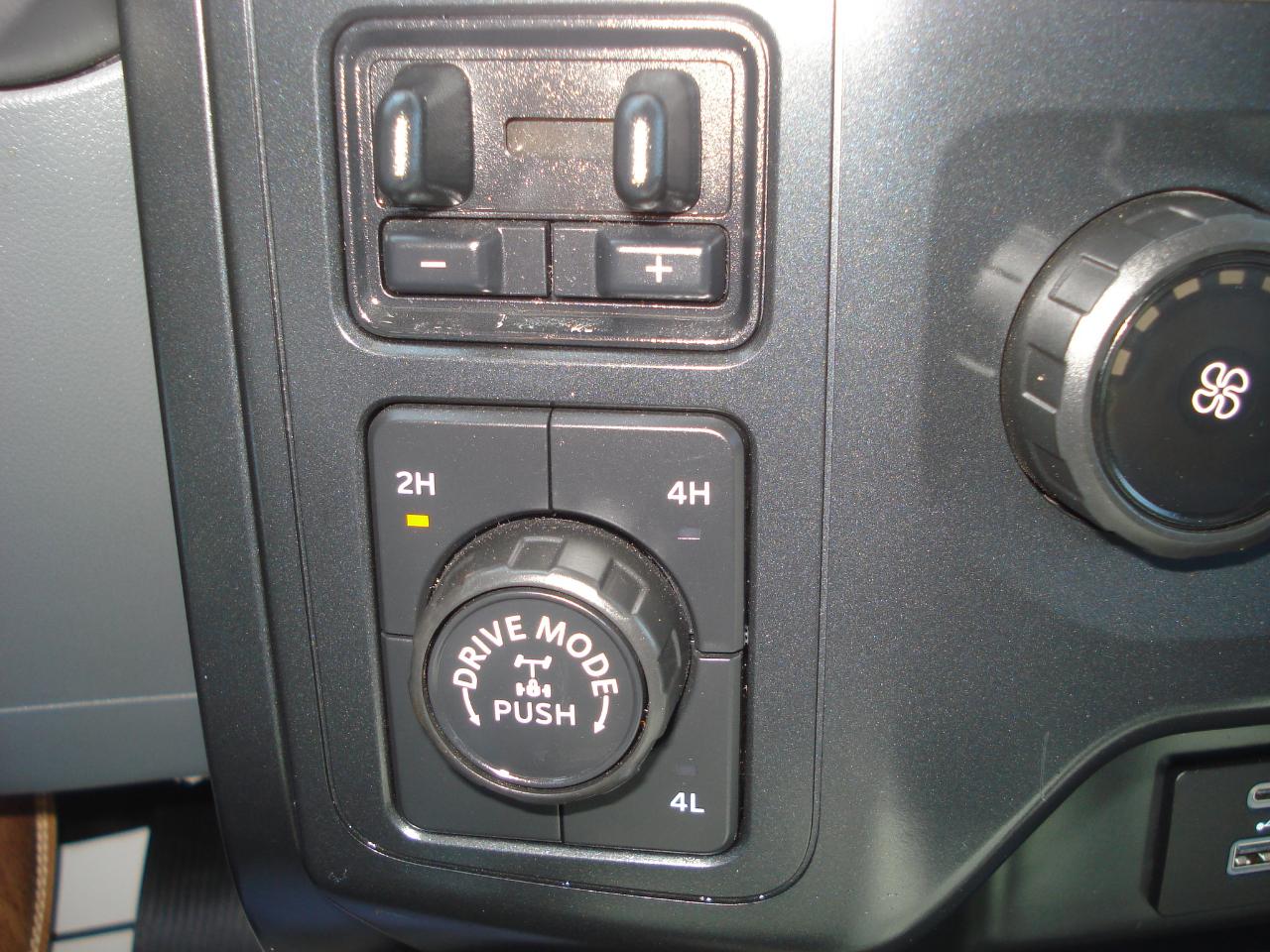 Ford F-150 XL SuperCrew 5.5-ft. Bed 4WD 2022