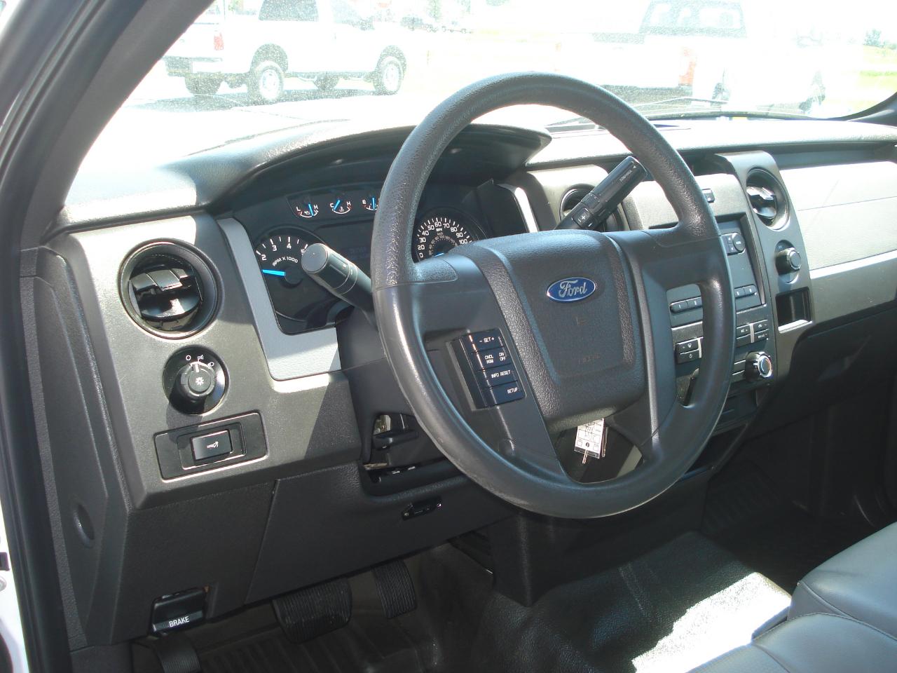 Ford F-150 XL 8-ft. Bed 4WD 2014