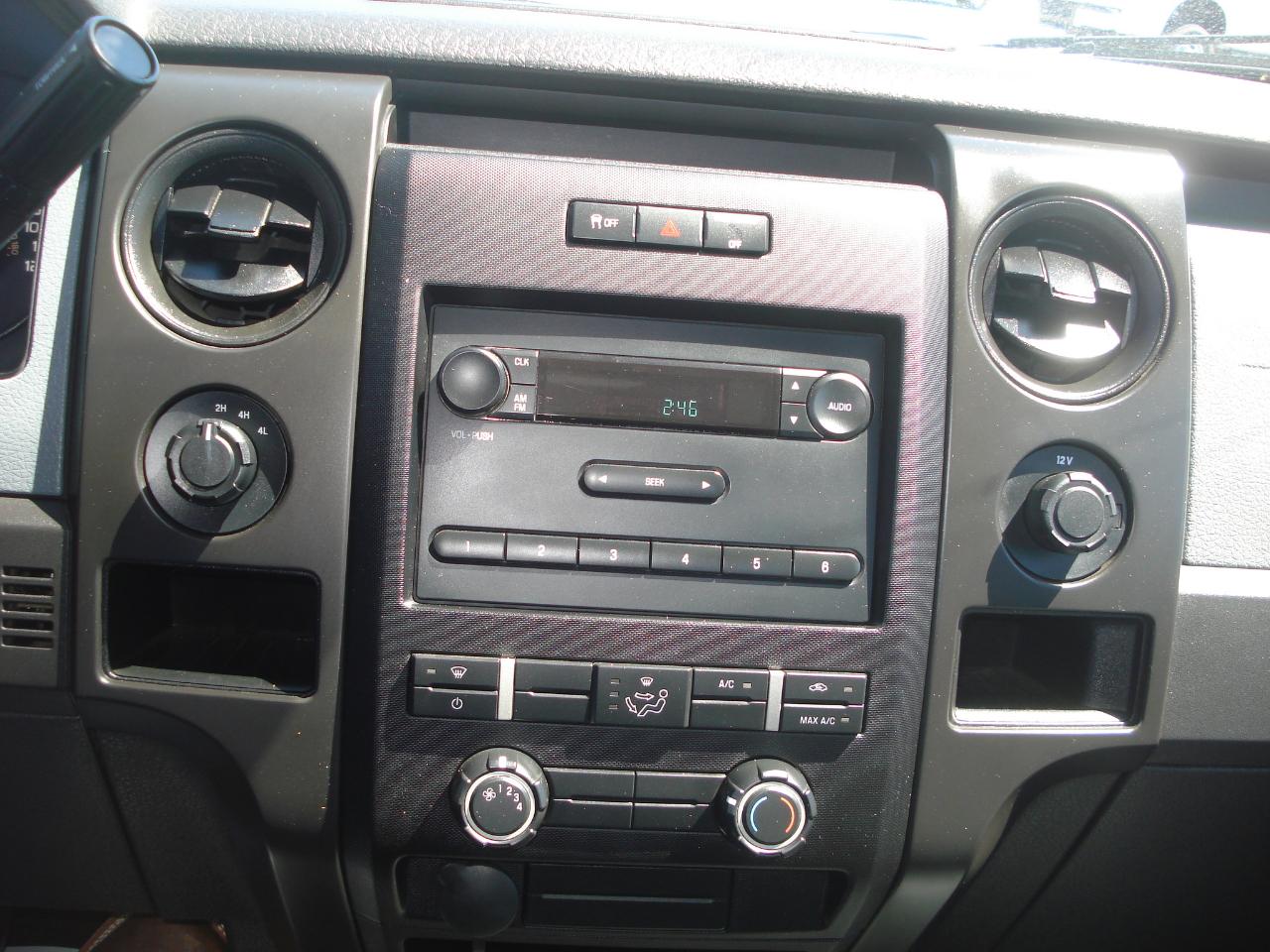 Ford F-150 XL 8-ft. Bed 4WD 2014