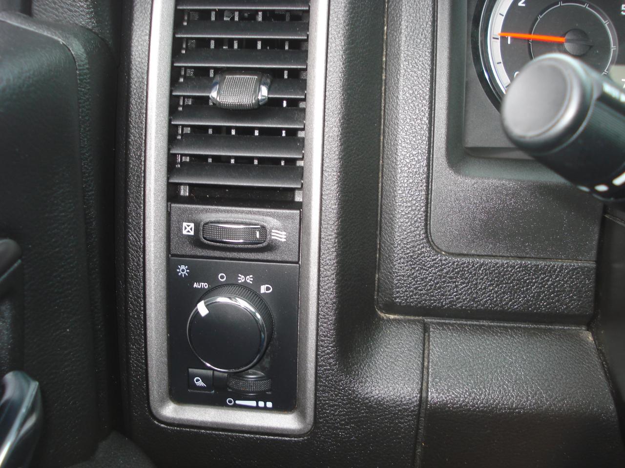 RAM 1500 Classic Tradesman Regular Cab LWB 2WD 2023