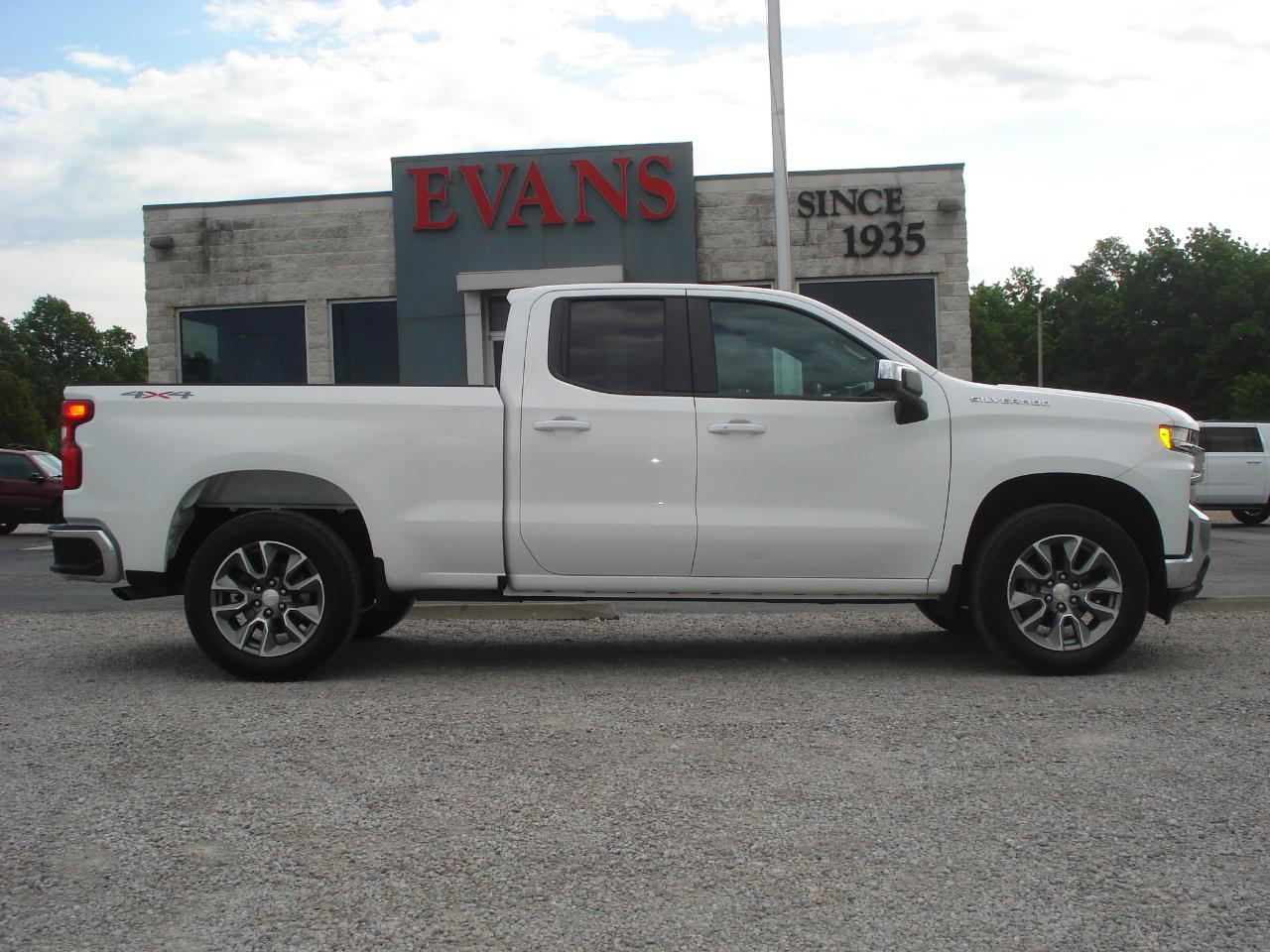 2021 Chevrolet Silverado 1500 LT 4DR Double Cab 4WD