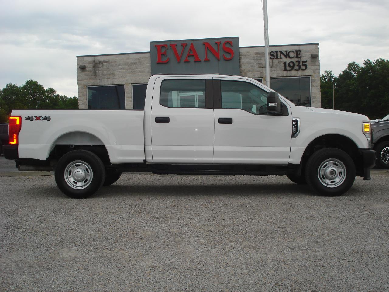 2020 Ford F-250 SD XL 4DR Crew Cab 4WD SHORT BED