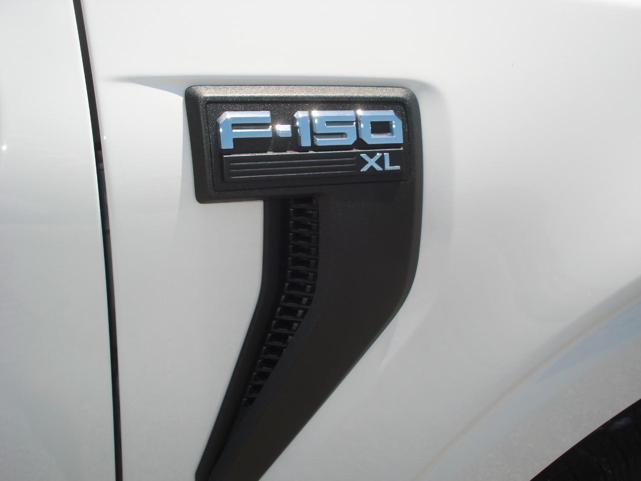 Ford F-150 XL Reg. Cab Long Bed 2WD 2022