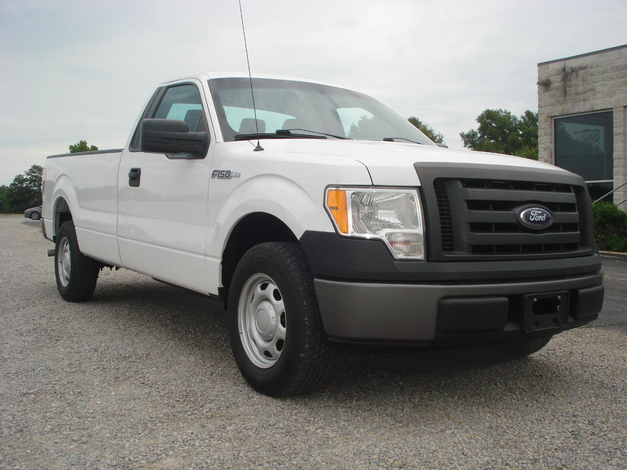 Ford F-150 XL 8-ft. Bed 2WD 2012
