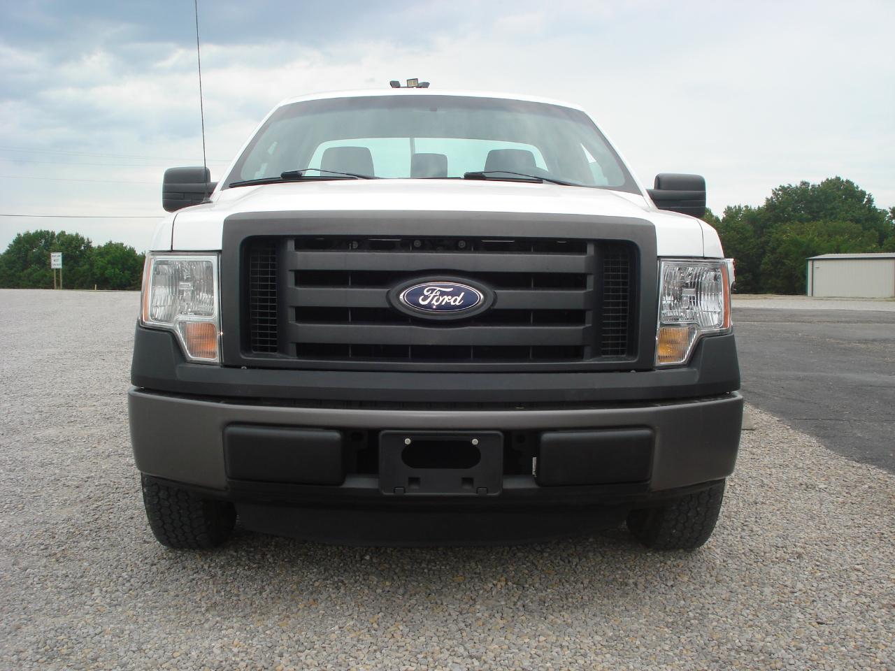 Ford F-150 XL 8-ft. Bed 2WD 2012
