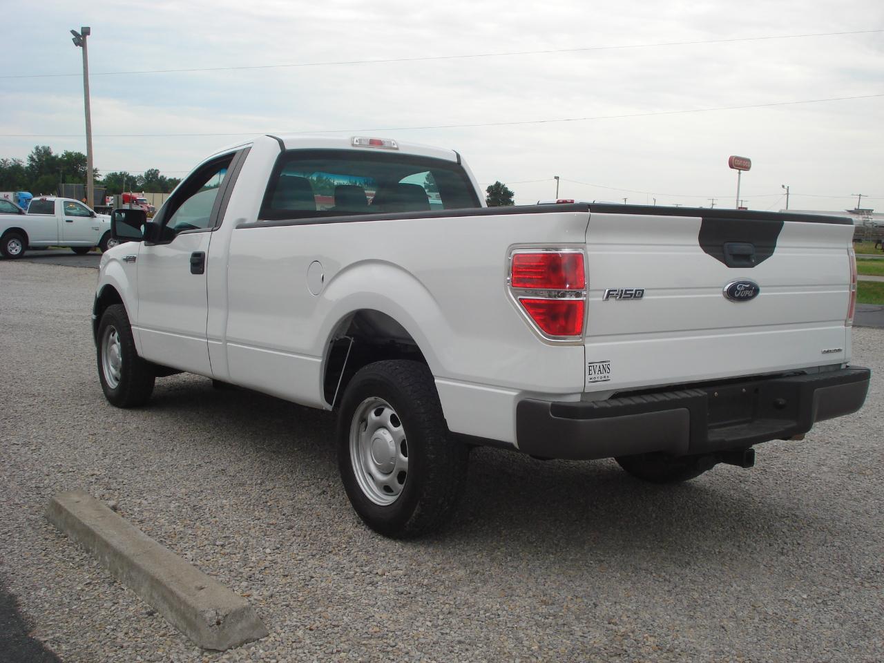 Ford F-150 XL 8-ft. Bed 2WD 2012