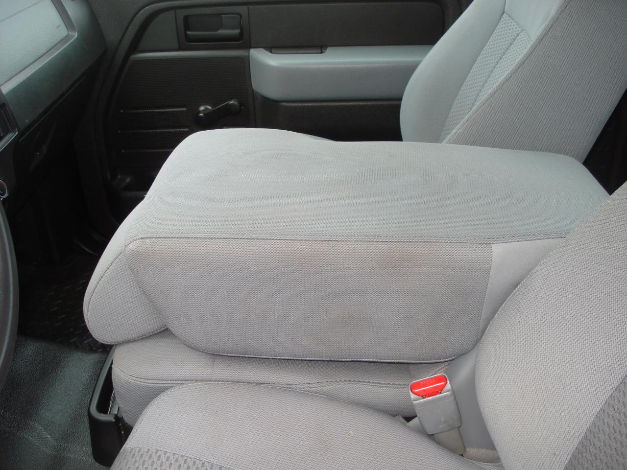 Ford F-150 XL 8-ft. Bed 2WD 2012