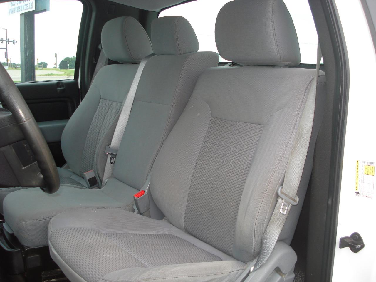 Ford F-150 XL 8-ft. Bed 2WD 2012