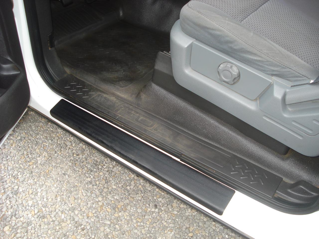 Ford F-150 XL 8-ft. Bed 2WD 2012