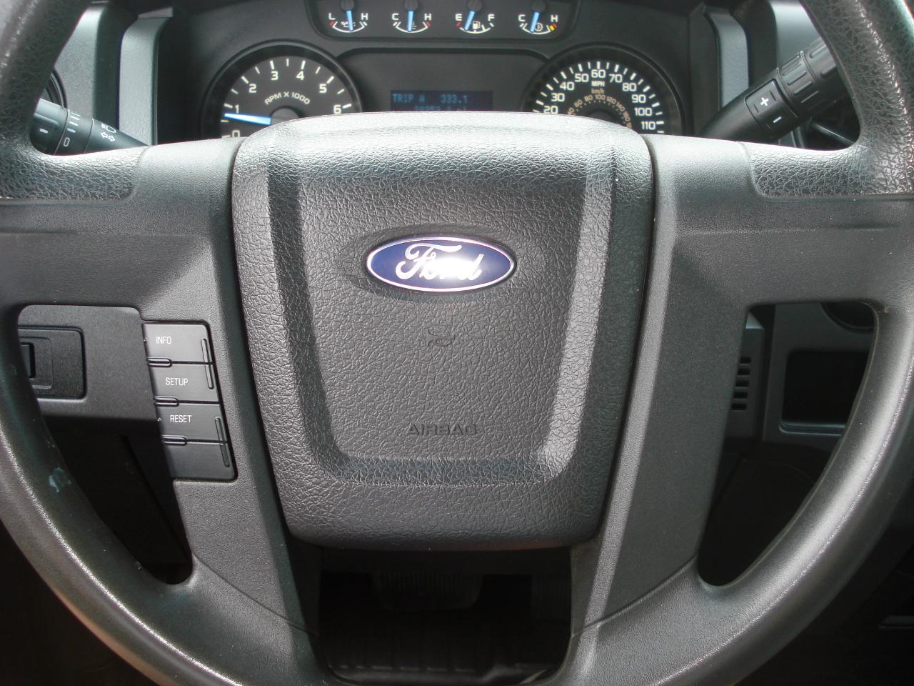 Ford F-150 XL 8-ft. Bed 2WD 2012