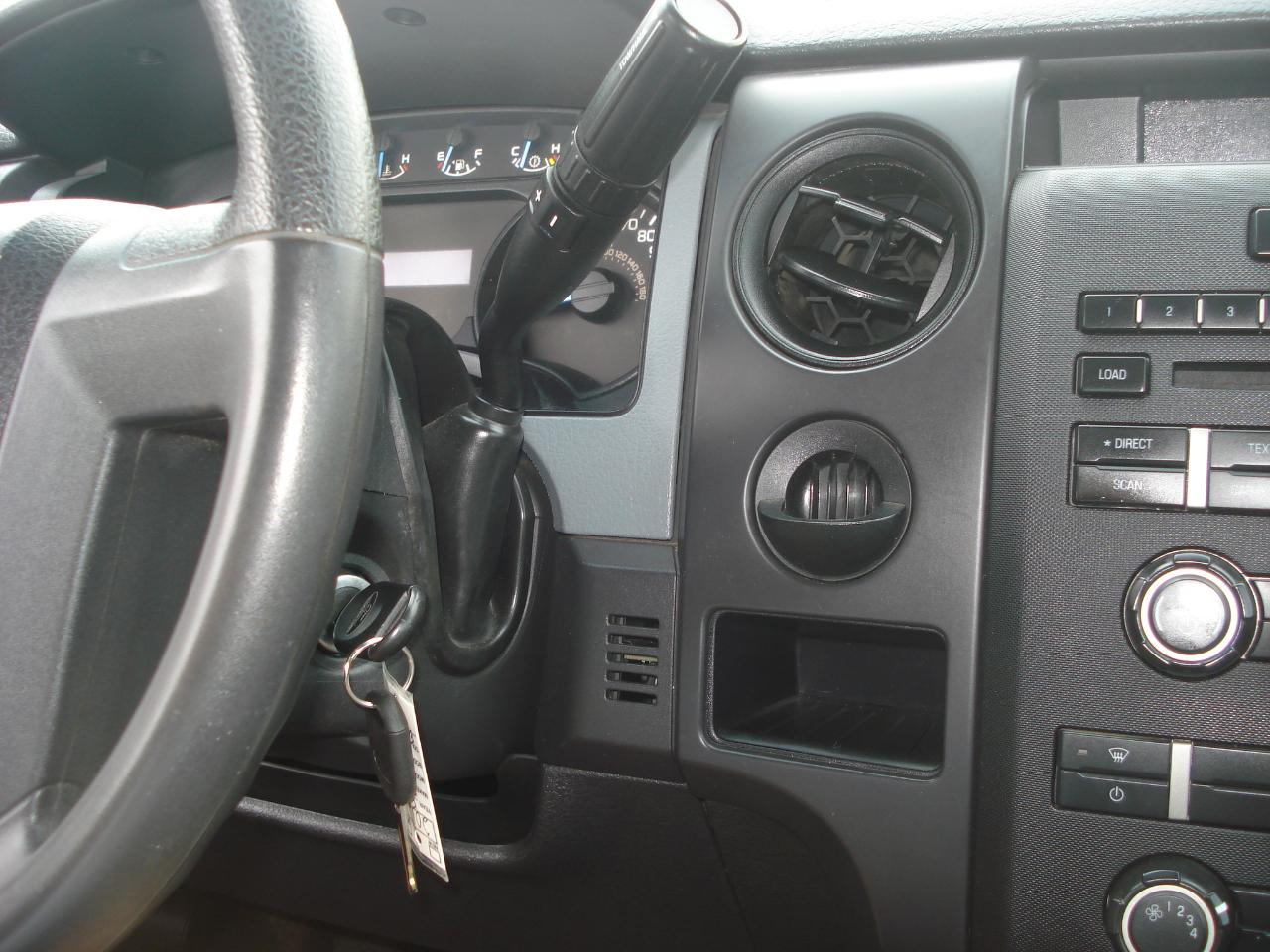 Ford F-150 XL 8-ft. Bed 2WD 2012