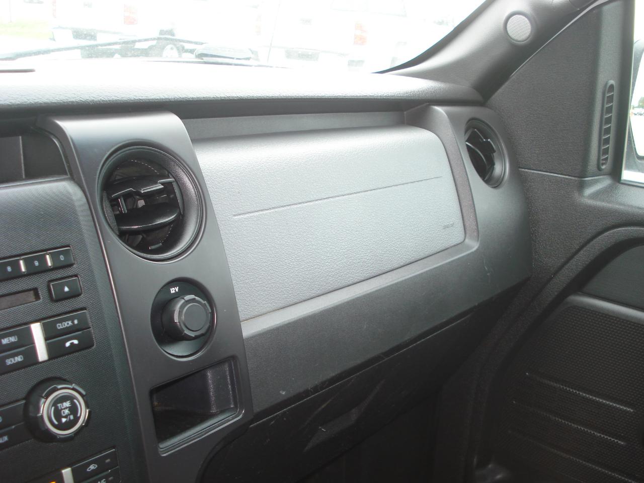 Ford F-150 XL 8-ft. Bed 2WD 2012