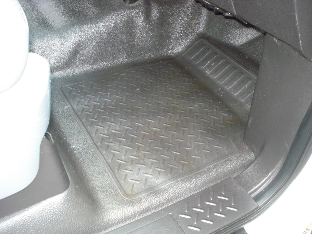 Ford F-150 XL 8-ft. Bed 2WD 2012