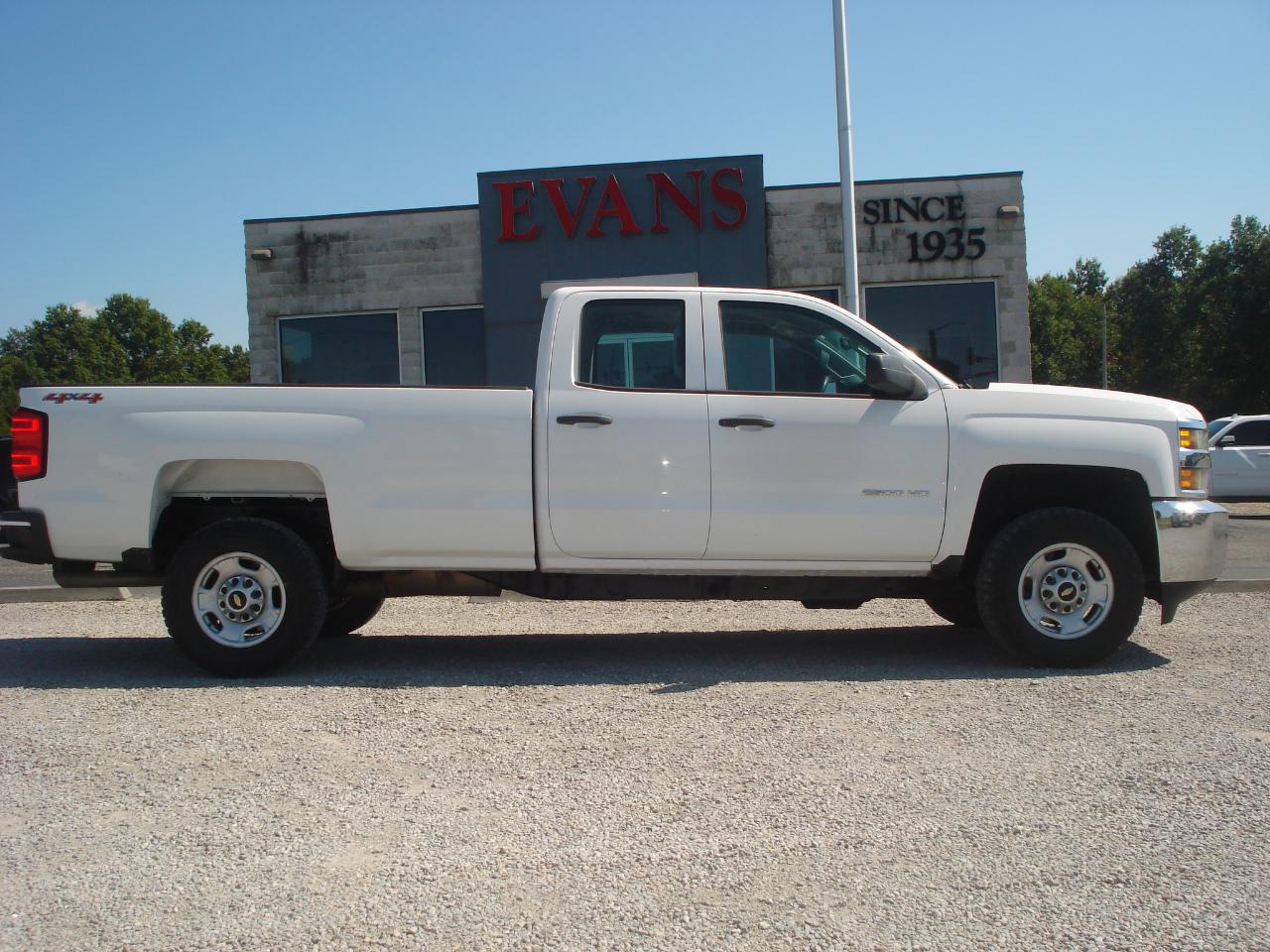 2015 Chevrolet Silverado 2500HD 4DR  Double Cab 4WD LONG BED