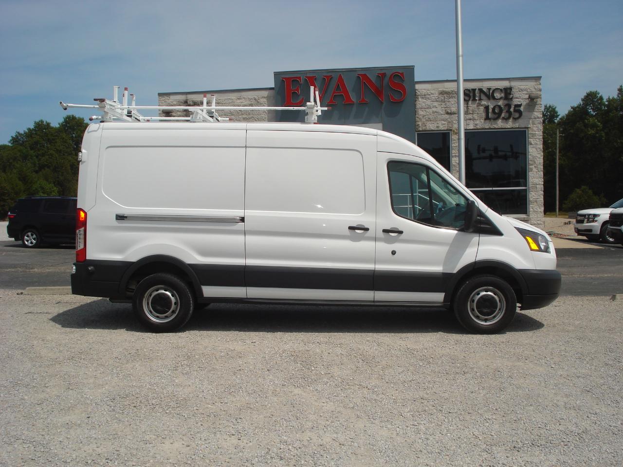 2017 Ford Transit 350 Van Med. Roof w/Sliding Pass. 148-in. WB