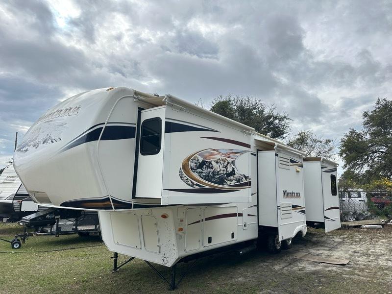 Keystone RV Montana  2012