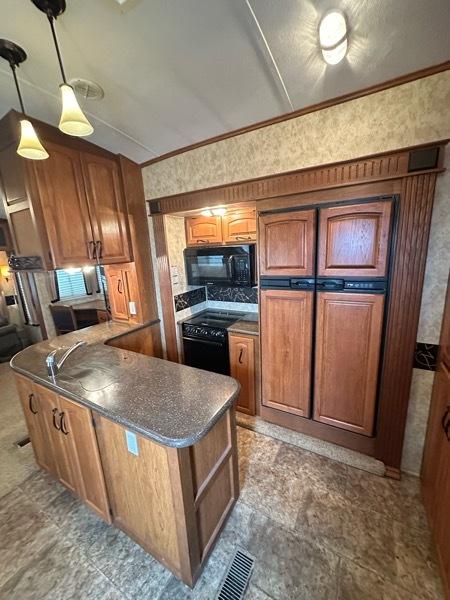 Keystone RV Montana  2012