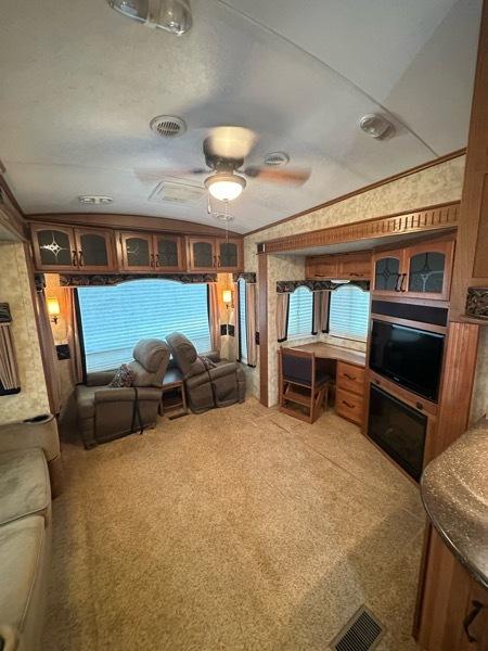 Keystone RV Montana  2012