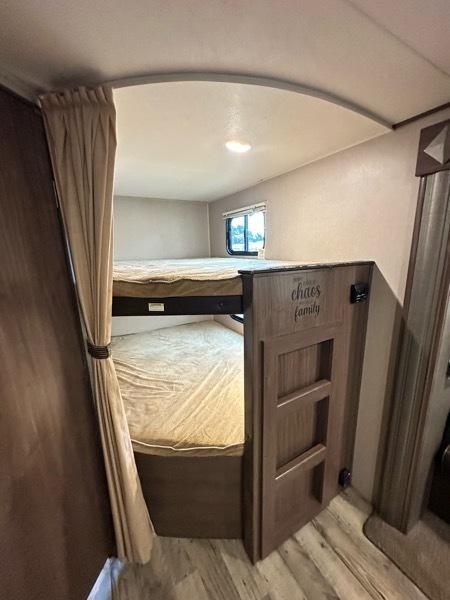 Keystone RV Hideout  2018