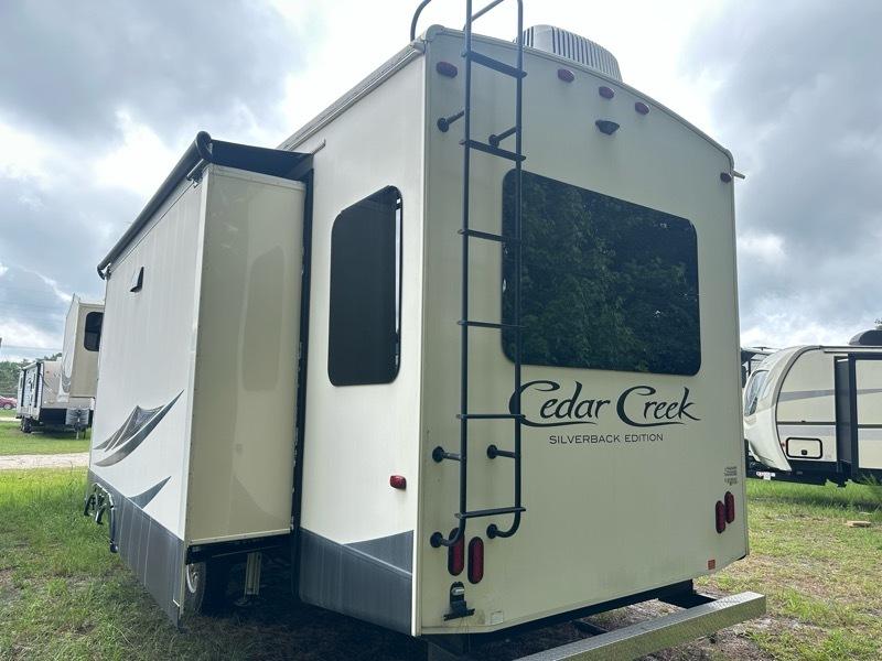 Cedar Creek Silverback  2018