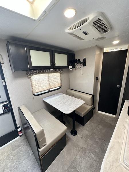 Venture RV Sonic  2018