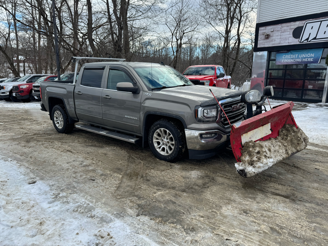 GMC Sierra 1500 4WD Crew Cab 143.5" SLE 2017