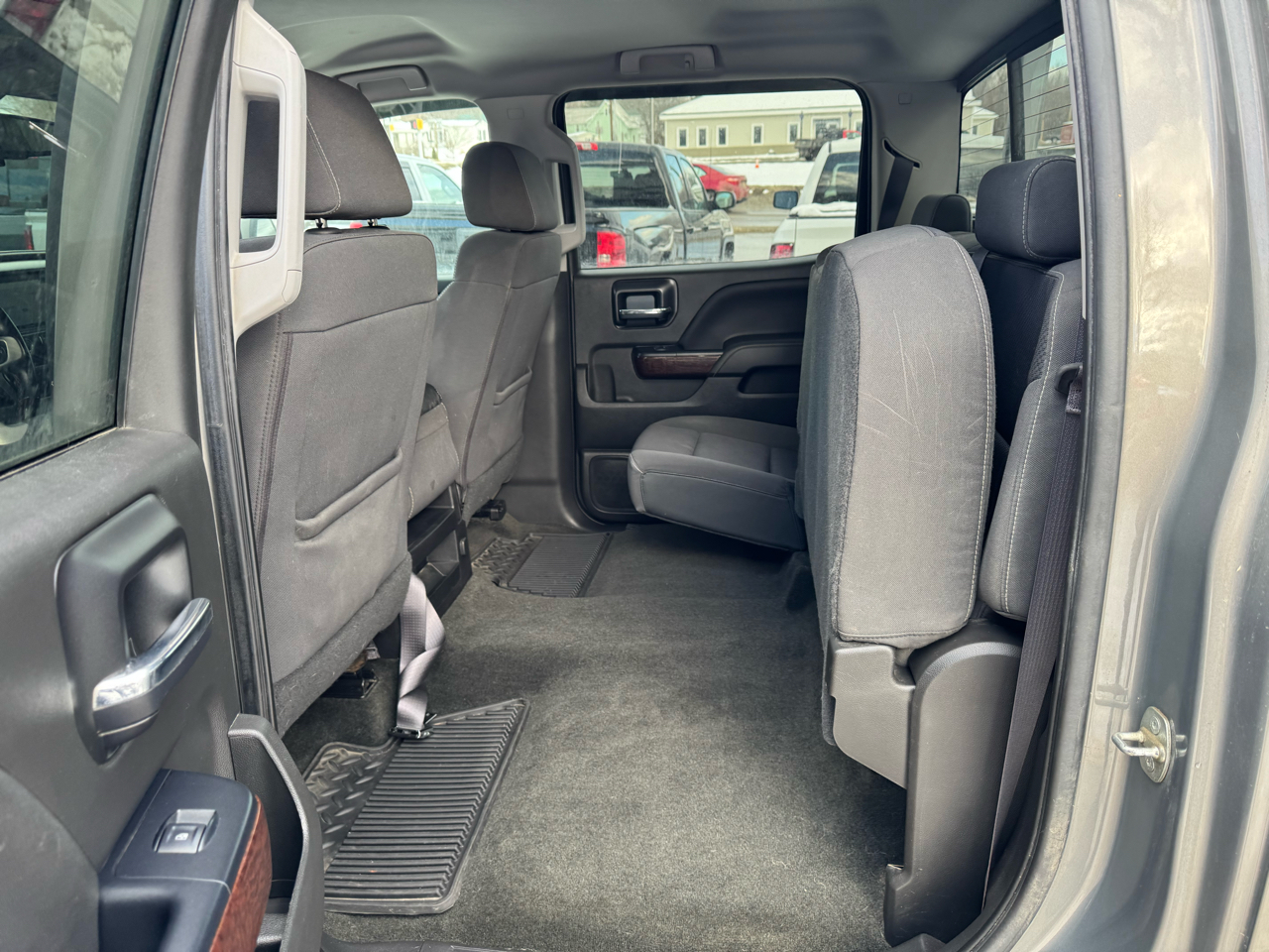 GMC Sierra 1500 4WD Crew Cab 143.5" SLE 2017